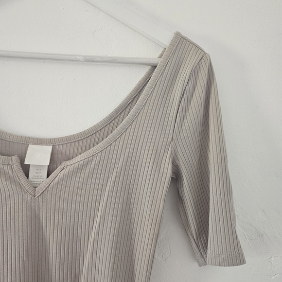 H&M Ribbed V-Neck Bodysuit - Taupe - Picture 2 of 6